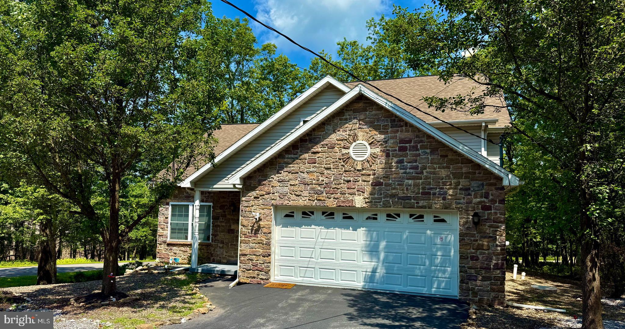 231 COUNTRY CLUB DRIVE