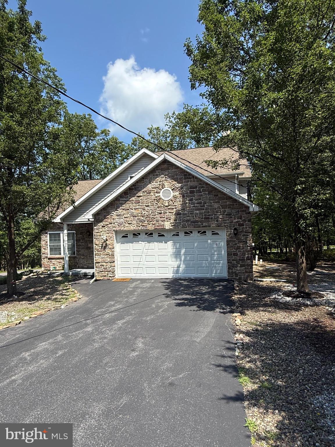 231 COUNTRY CLUB DRIVE