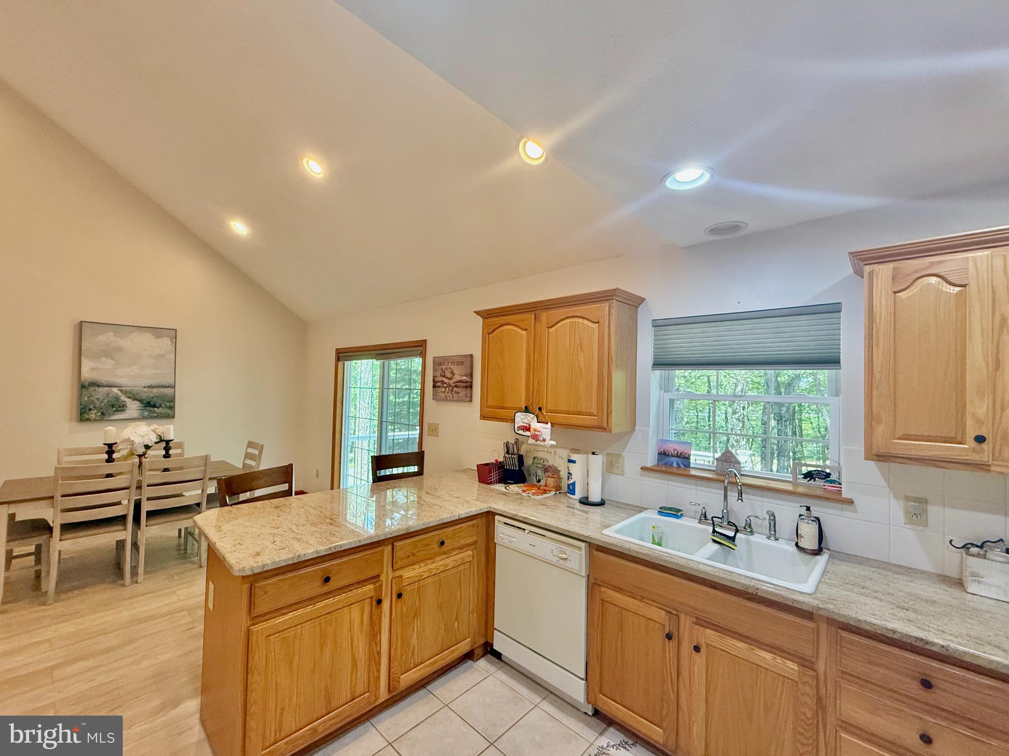 EAGLE ROCK RESORT - Residential