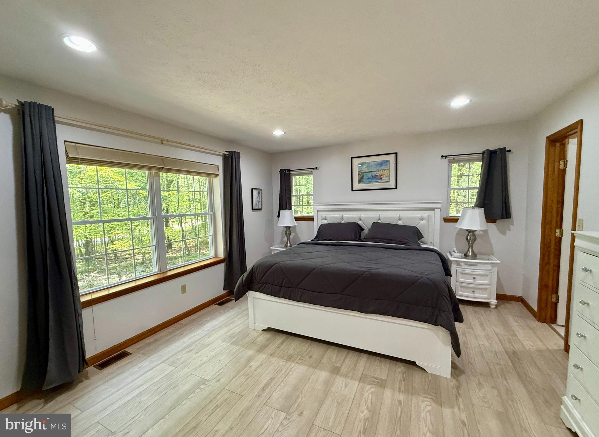 EAGLE ROCK RESORT - Residential