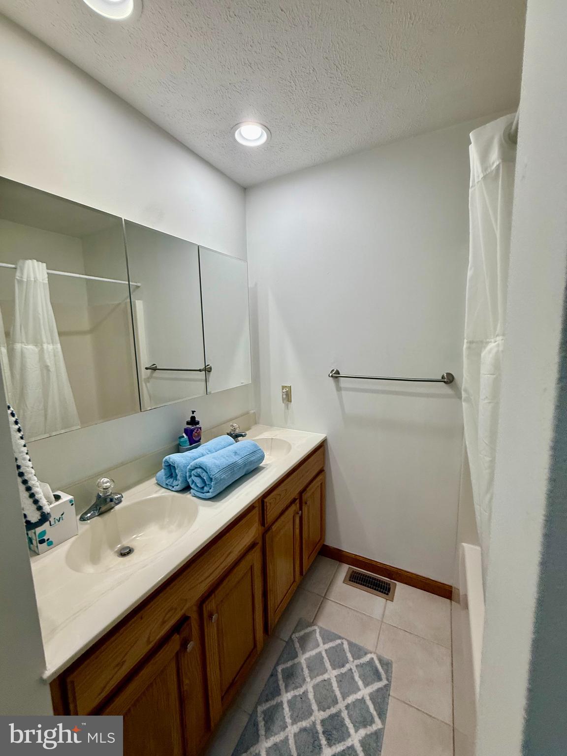 EAGLE ROCK RESORT - Residential