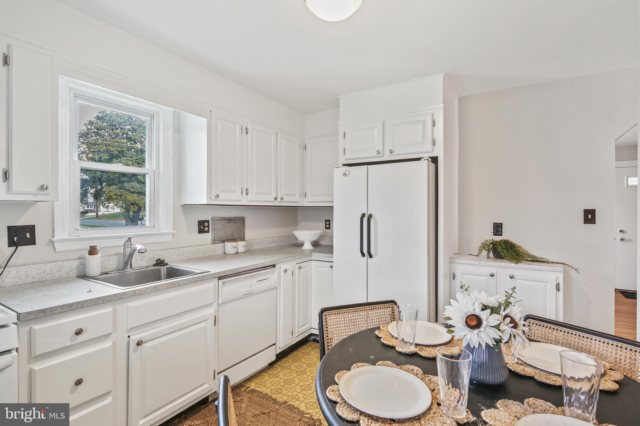 CATONSVILLE MANOR - Residential