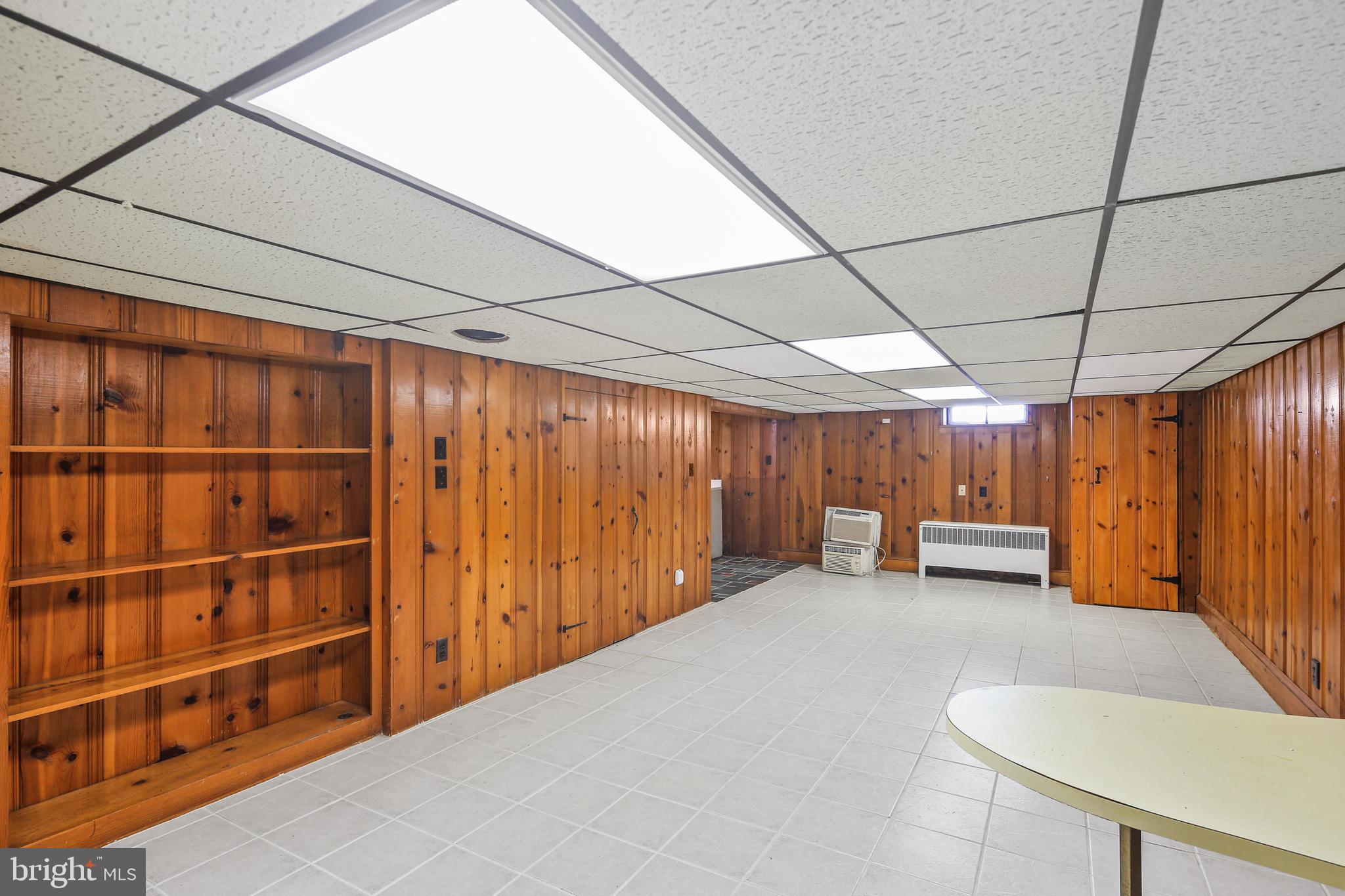 CATONSVILLE MANOR - Residential