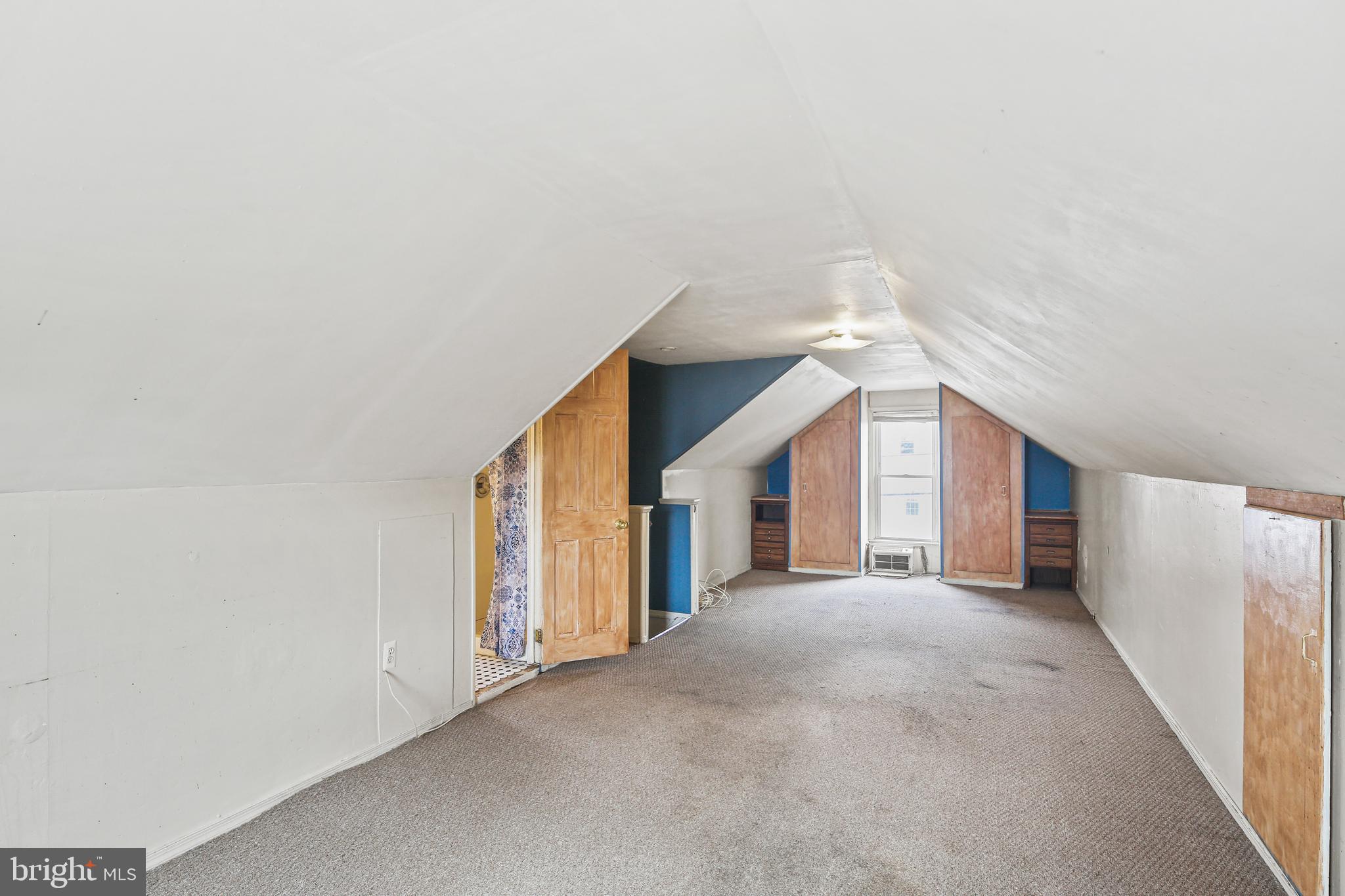 CATONSVILLE MANOR - Residential