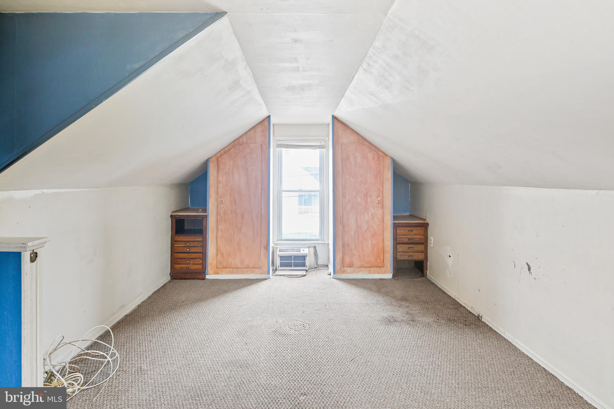 CATONSVILLE MANOR - Residential