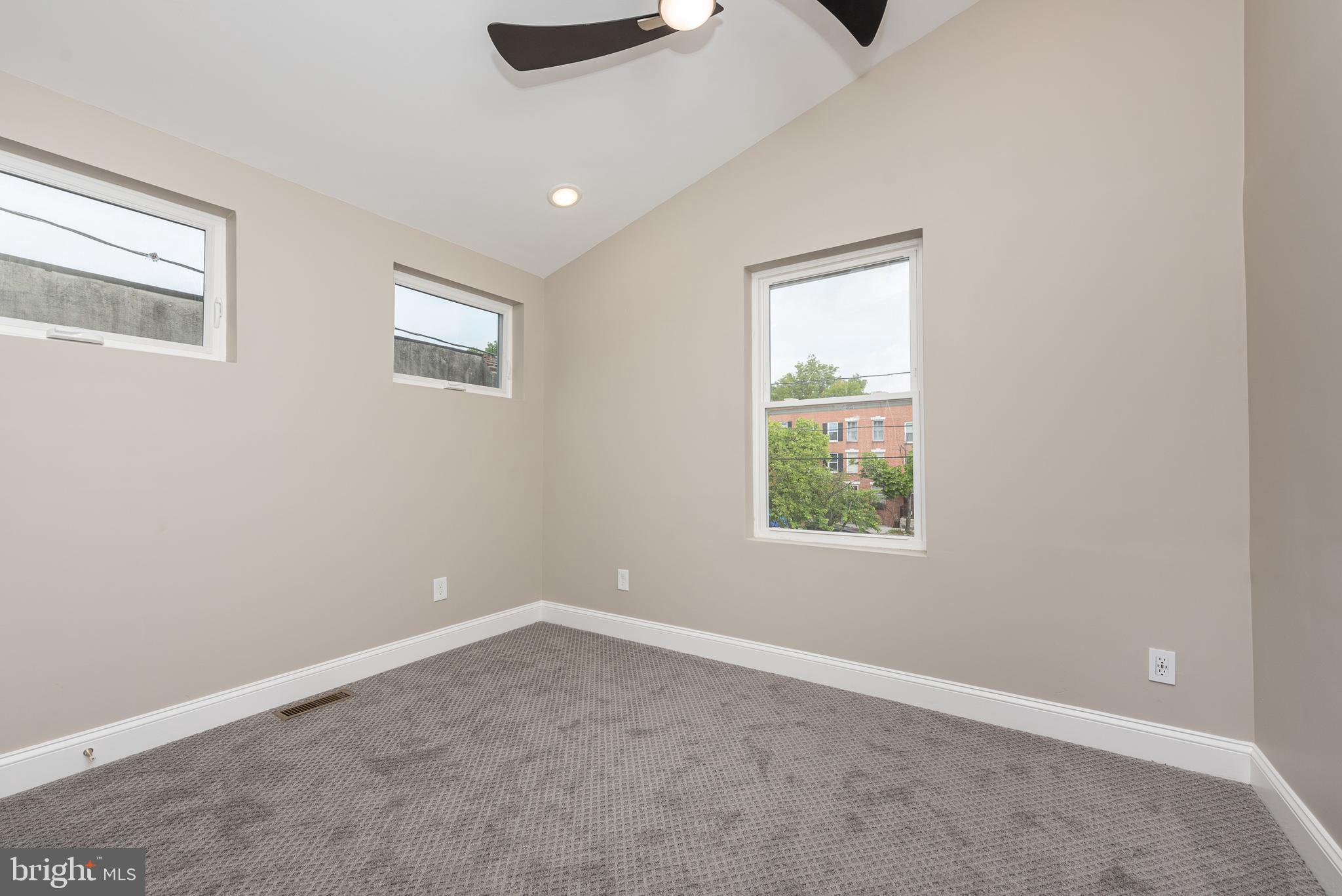 HOLLINS MARKET - Residential