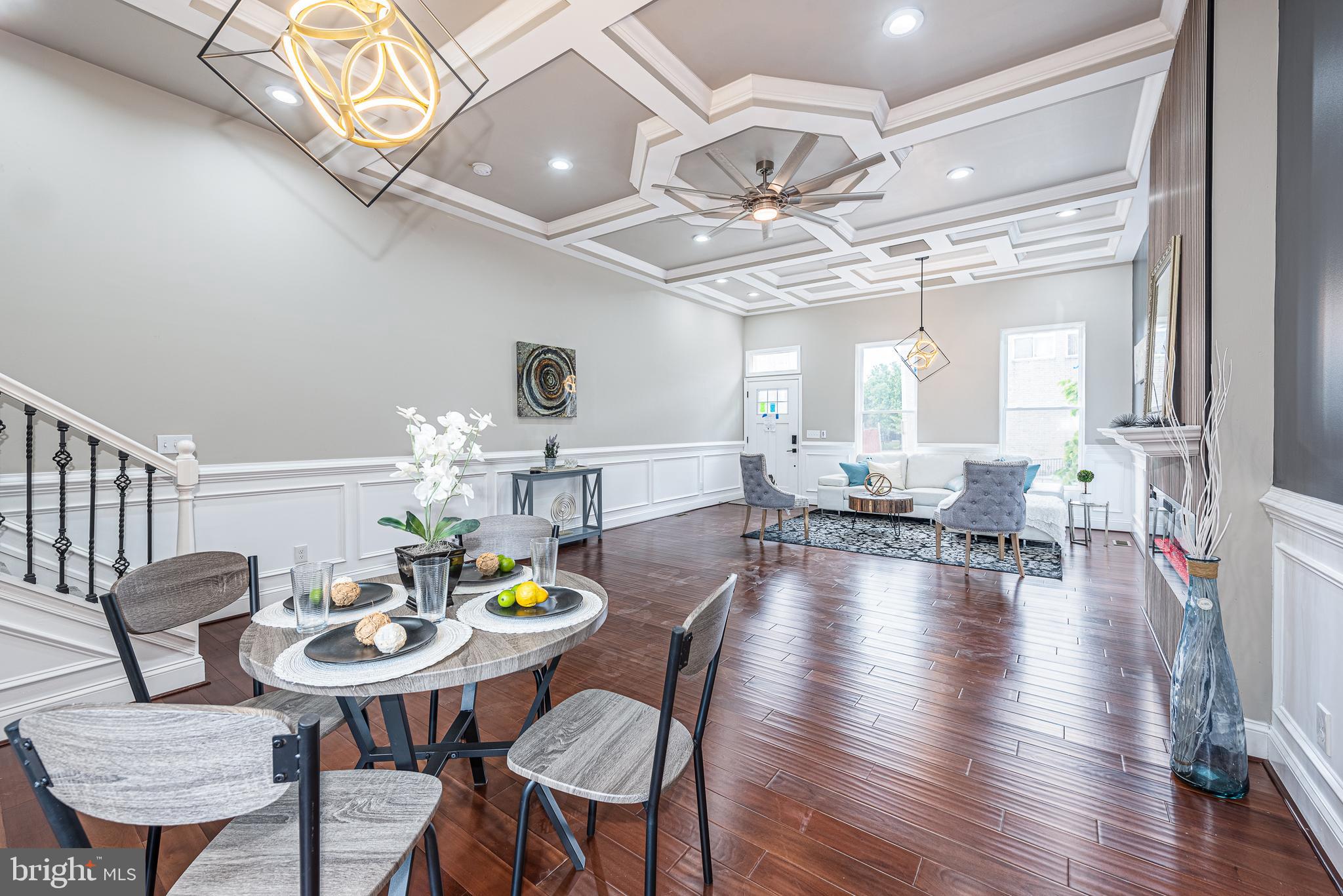 HOLLINS MARKET - Residential