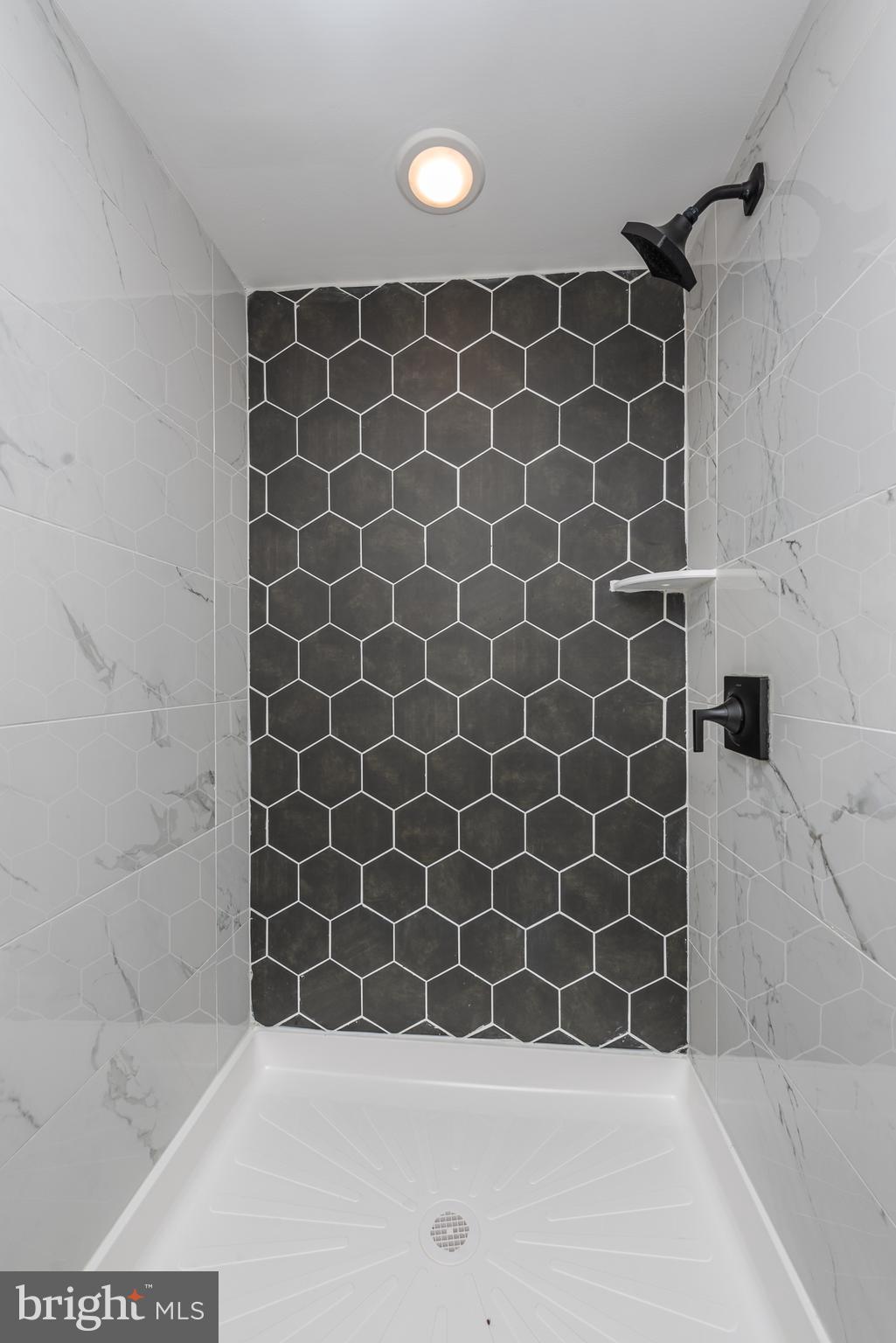 HOLLINS MARKET - Residential