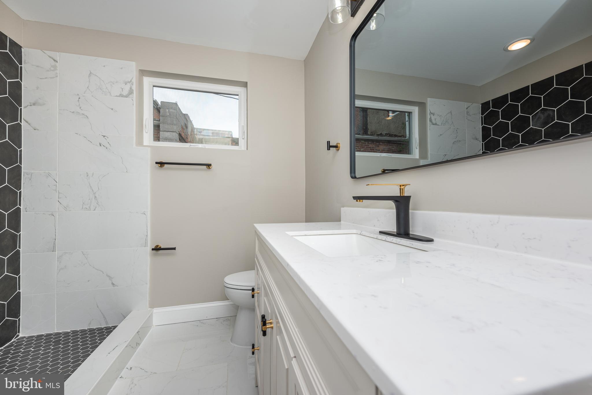 HOLLINS MARKET - Residential