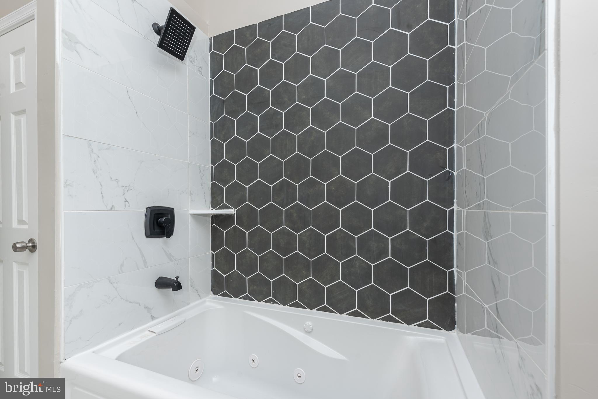 HOLLINS MARKET - Residential