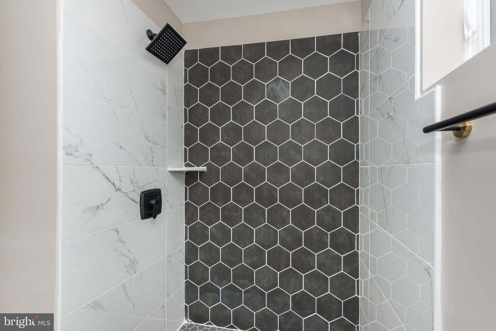 HOLLINS MARKET - Residential