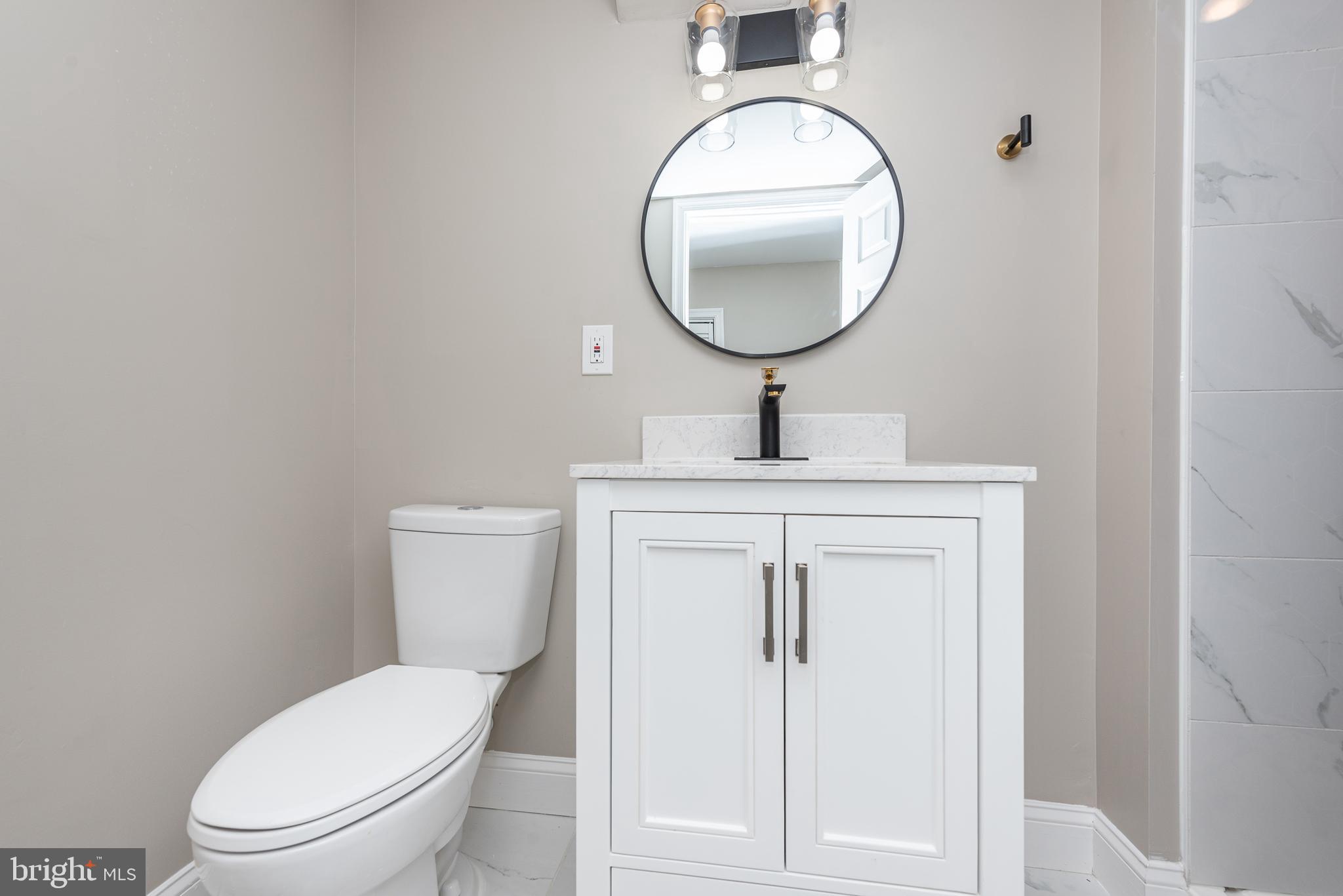 HOLLINS MARKET - Residential