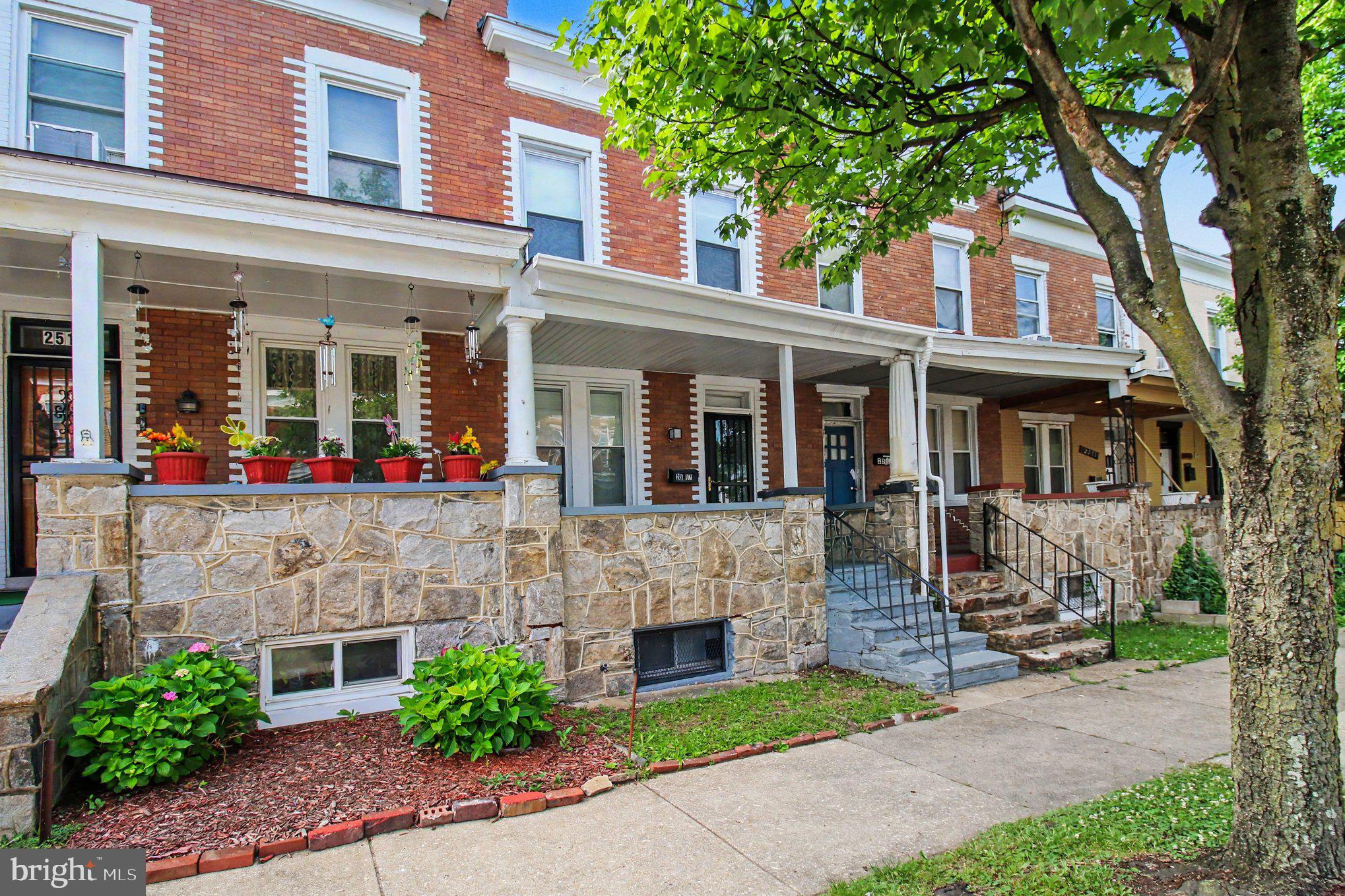 2517 ROBB STREET