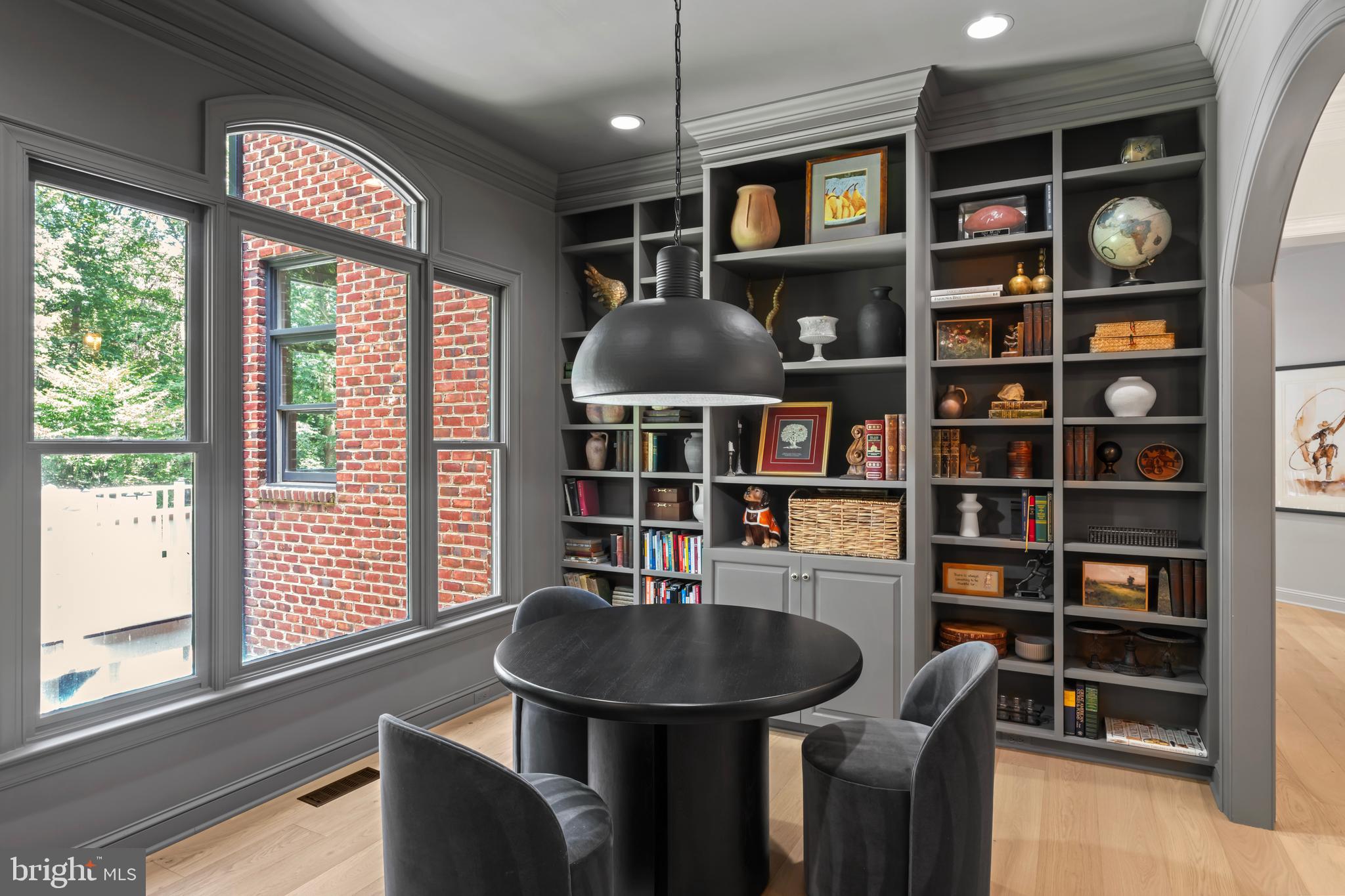 BEACON HILL - Residential