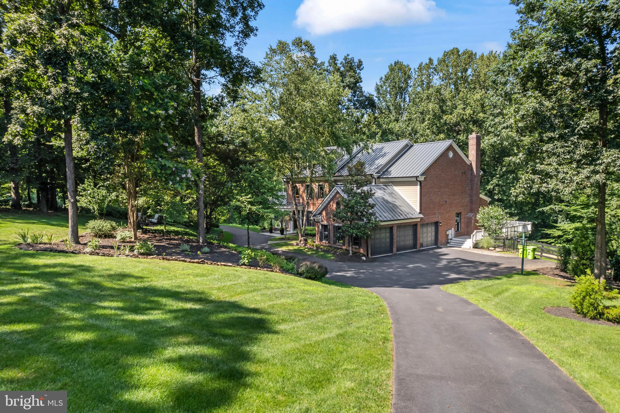 BEACON HILL - Residential