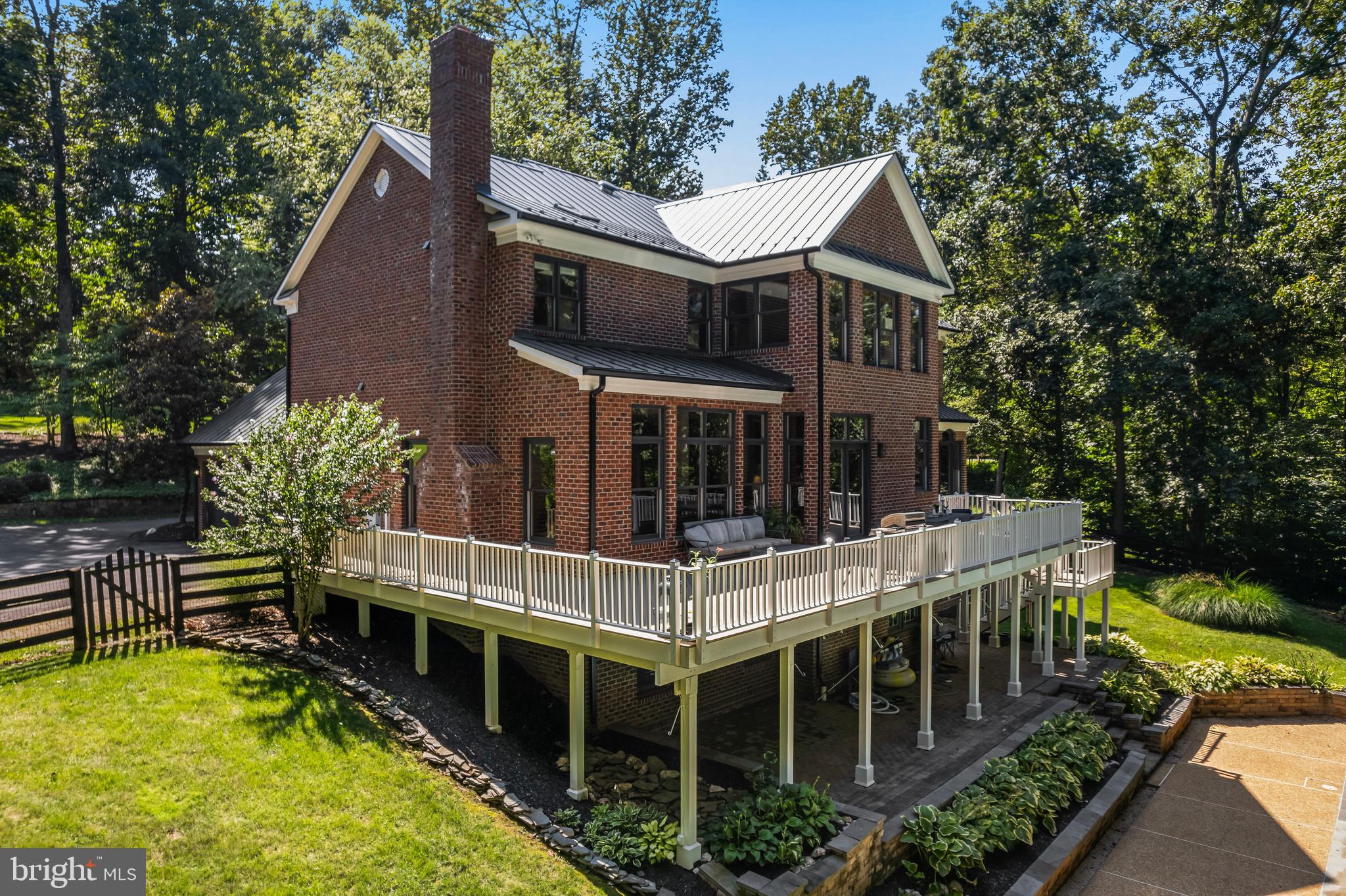 BEACON HILL - Residential