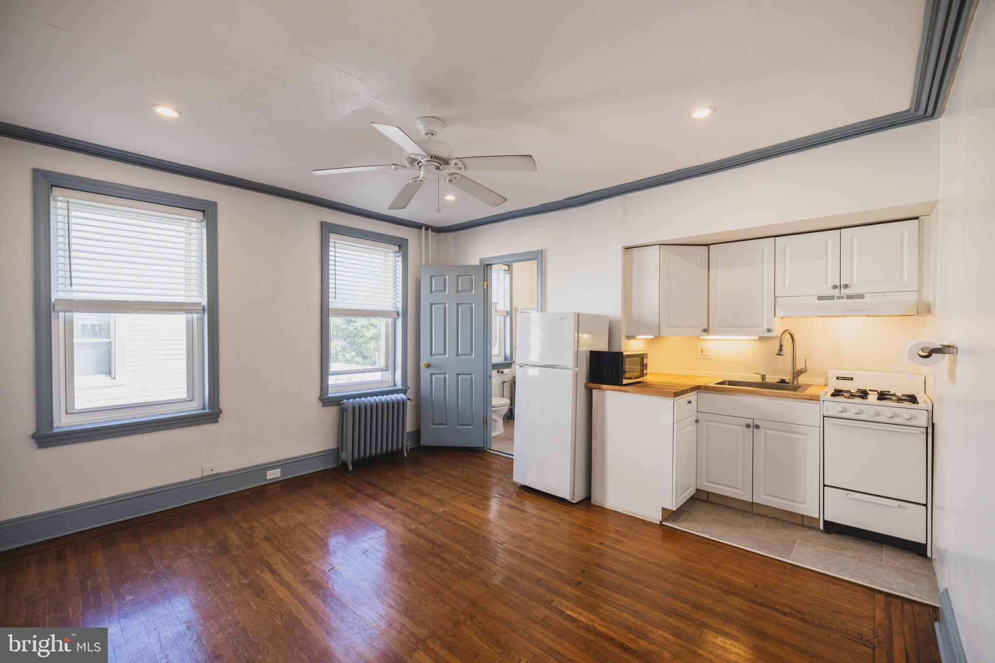 UNIVERSITY CITY - Residential Lease