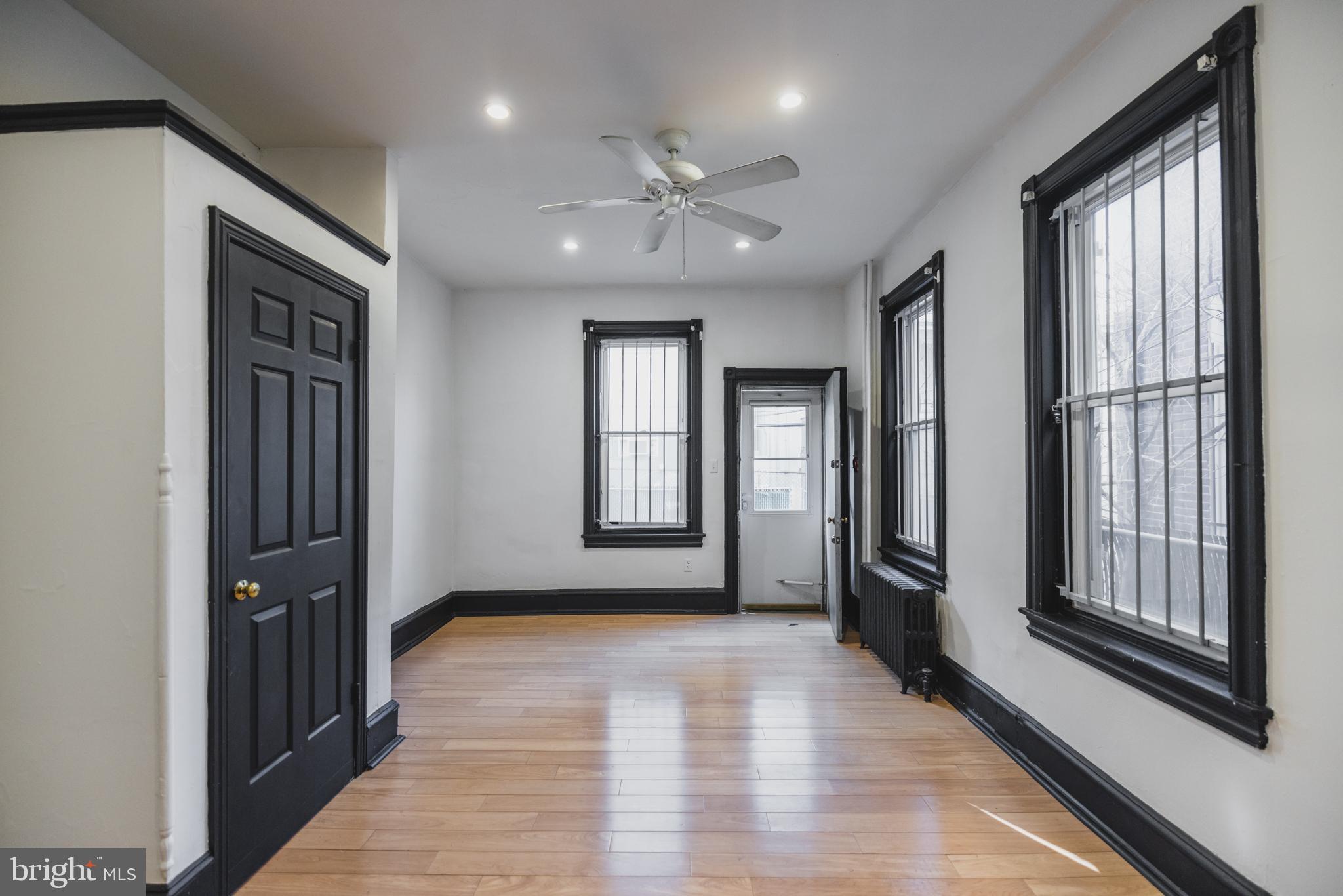 UNIVERSITY CITY - Residential Lease