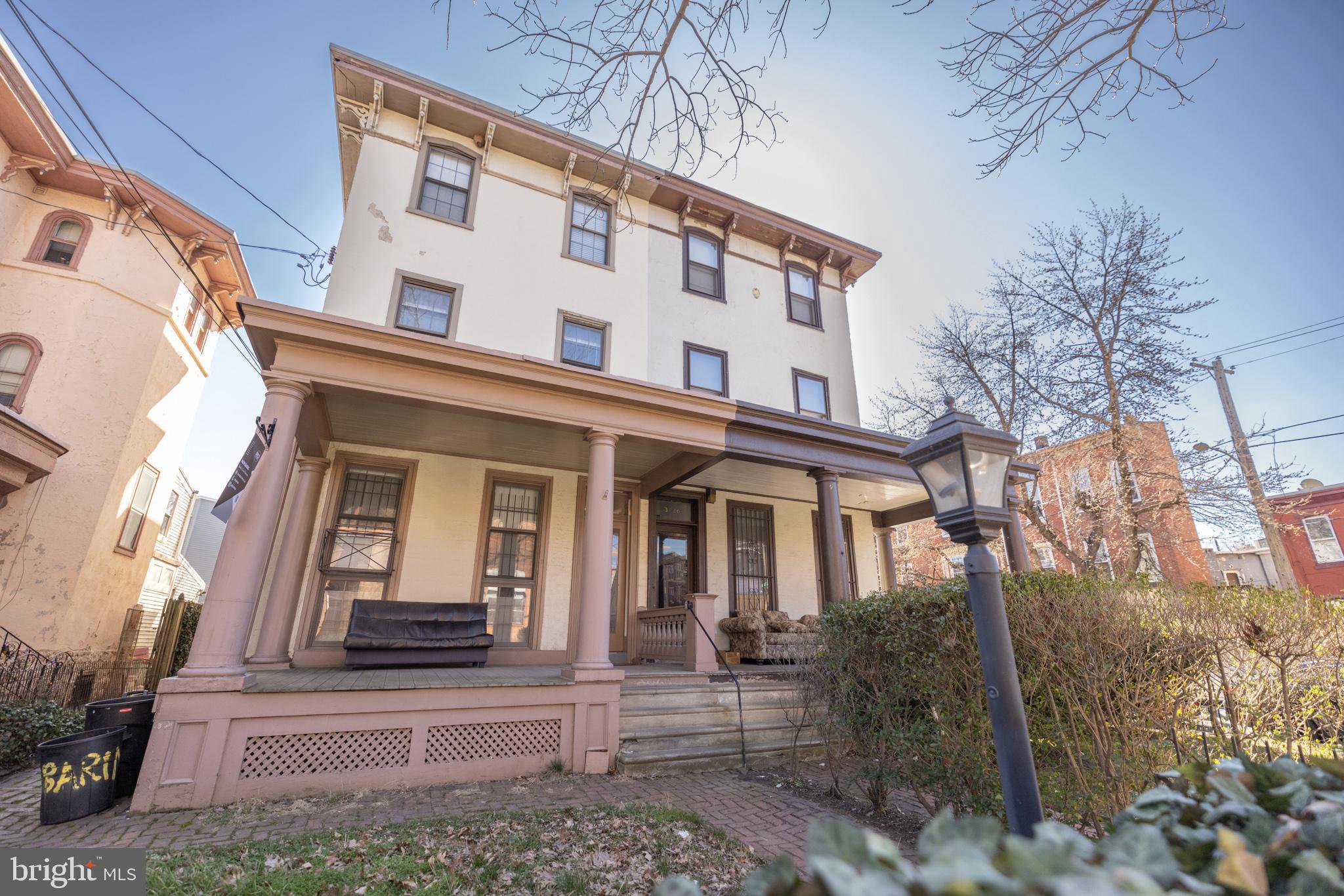 UNIVERSITY CITY - Residential Lease