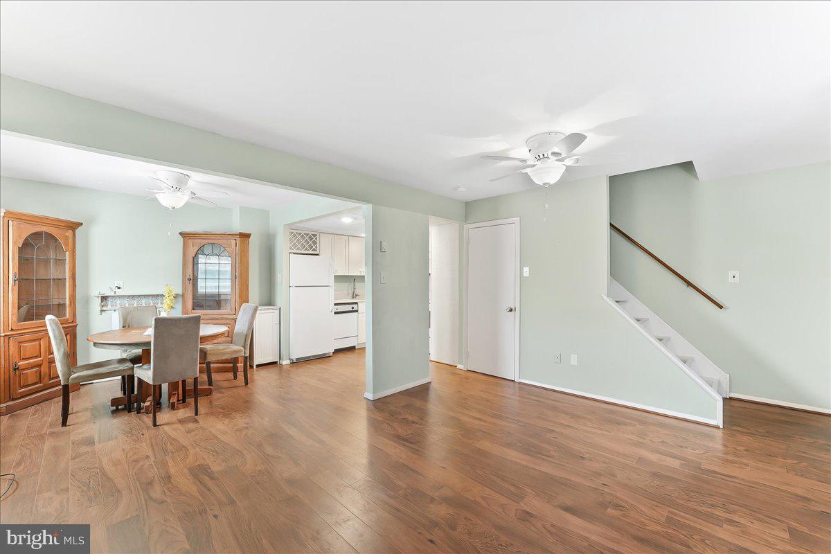 CROFTON COURT COND - Residential