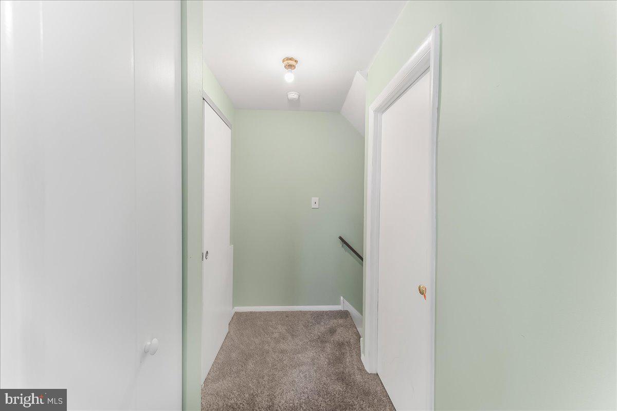 CROFTON COURT COND - Residential