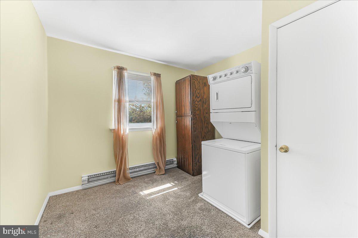 CROFTON COURT COND - Residential