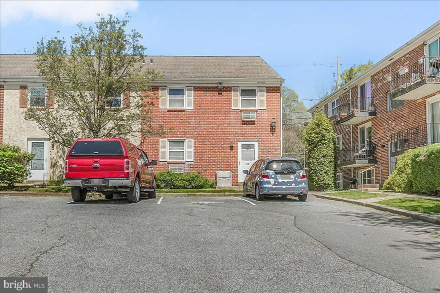 Great end unit Condo 1 bedroom with upstairs laundry or move laundry to lower level and have 2 bedrooms. Parking space in front of unit. Dishwasher new 2025. Appliances included. Monthly fee covers outside Maintenace - water, sewer and trash