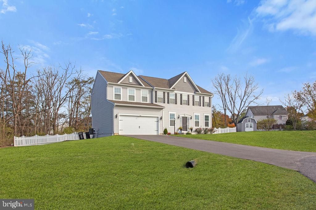 Photo of 460 Paradise View Dr, GREENCASTLE, PA 17225 (MLS # PAFL2031174)