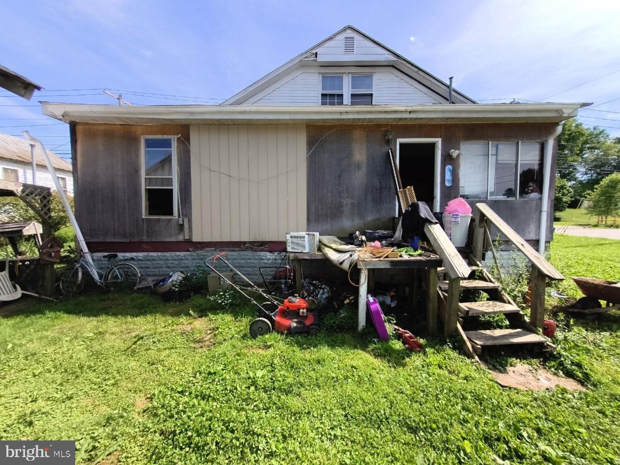 216 JULIANA ST