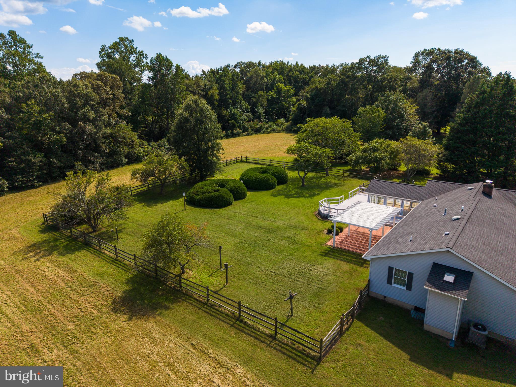 226 LAKESIDE DRIVE