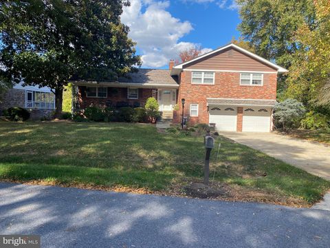 Photo of 606 Winhall Way, SILVER SPRING, MD 20904 (MLS # MDMC2218216)