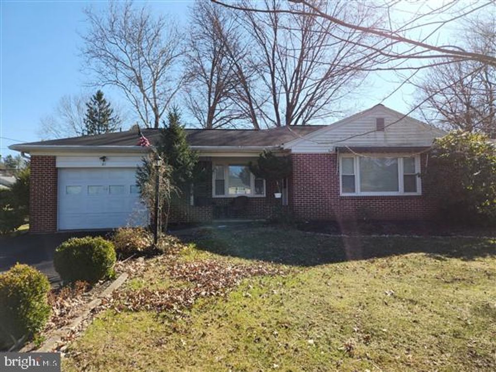 Photo of 81 LANDIS DR, LANCASTER, PA 17602 (MLS # PALA2032322)