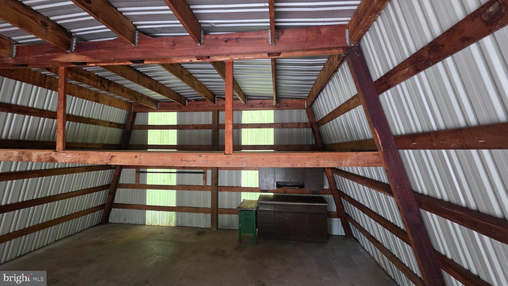 8952 WALNUT LANE