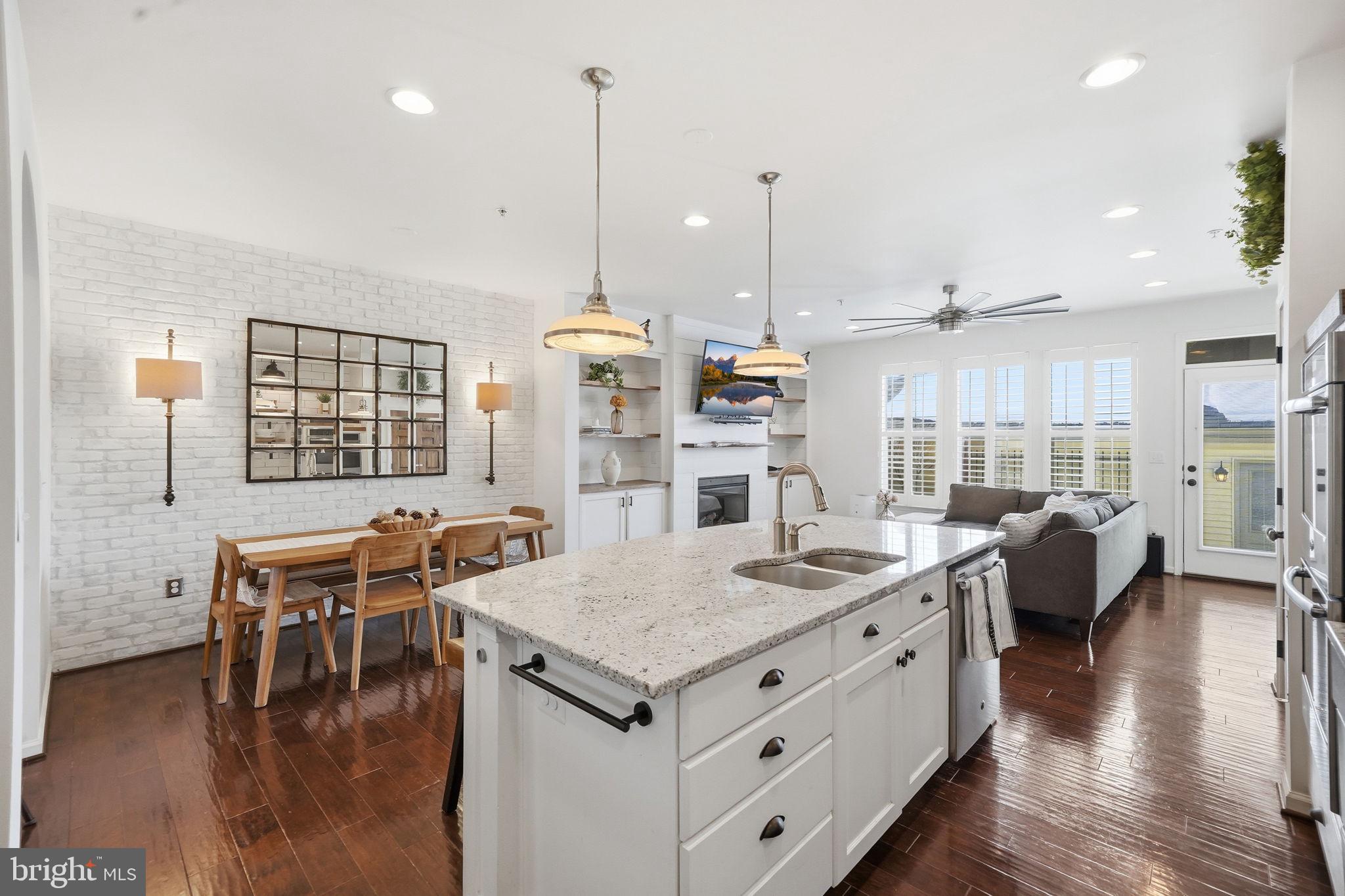 WORMANS MILL - Residential