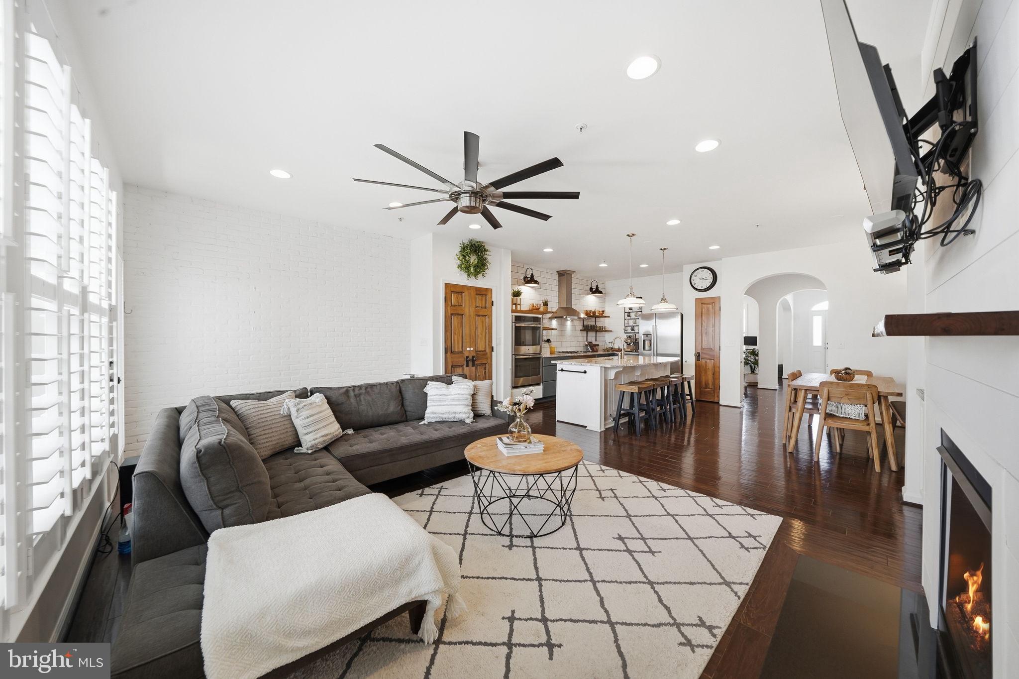 WORMANS MILL - Residential