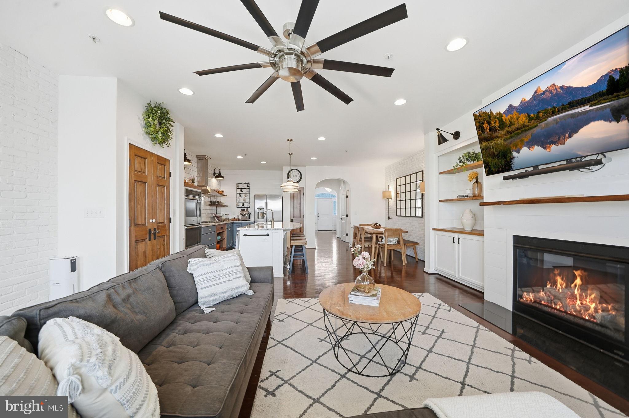 WORMANS MILL - Residential