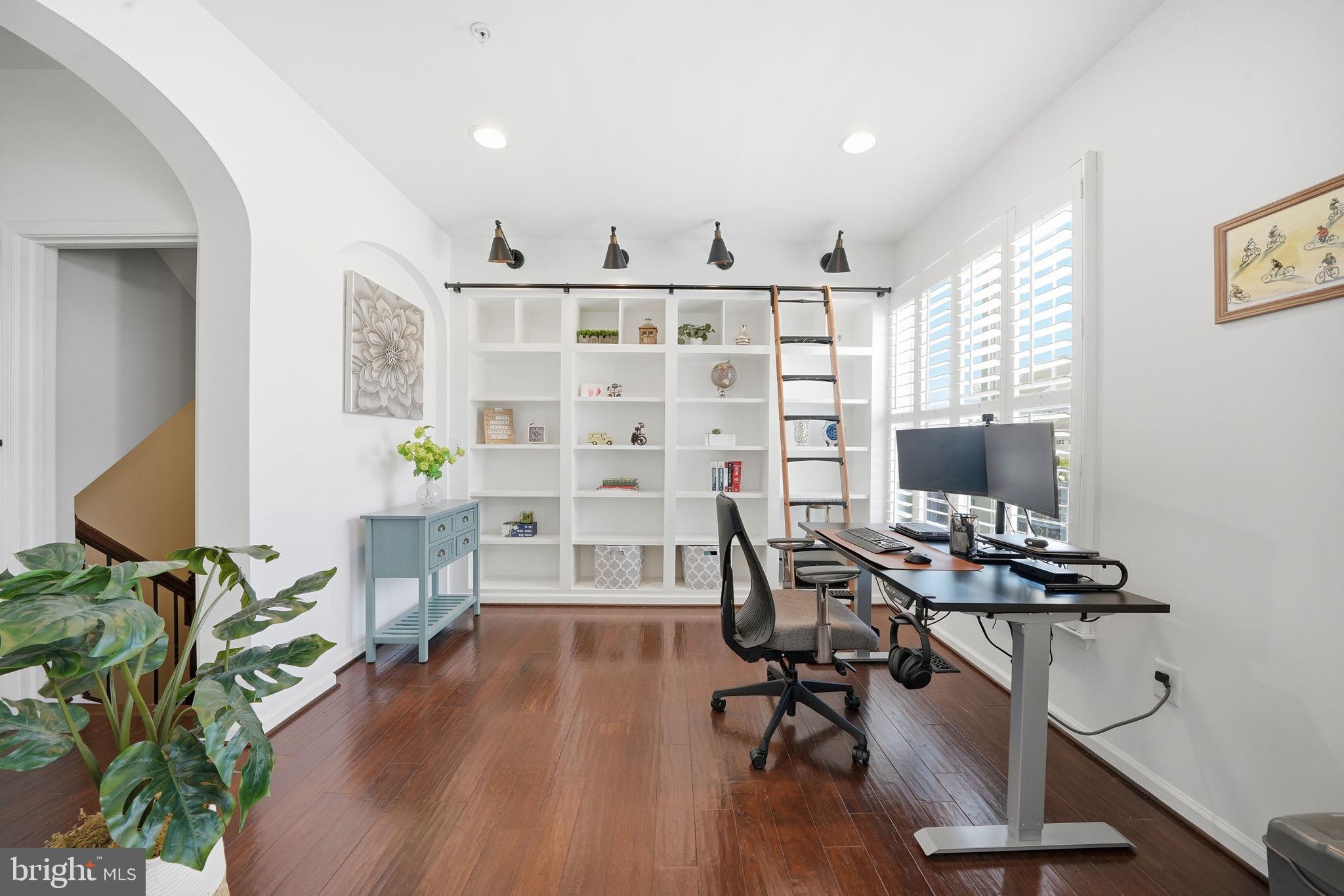 WORMANS MILL - Residential