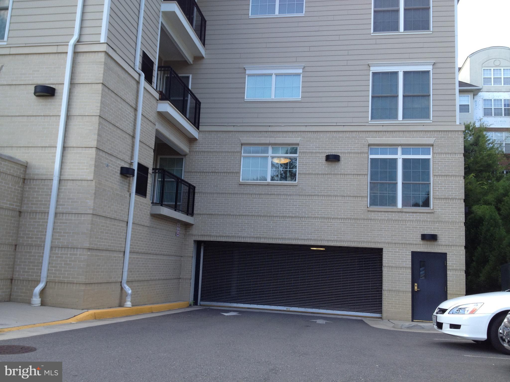 DUNN LORING METRO APARTMENTS - Residential Lease