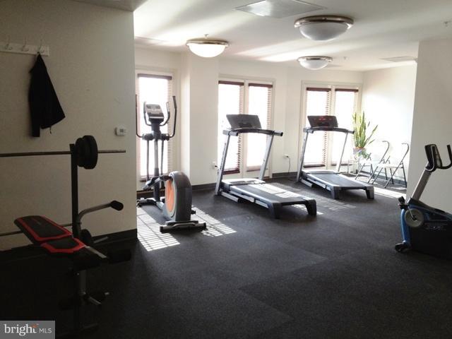 DUNN LORING METRO APARTMENTS - Residential Lease