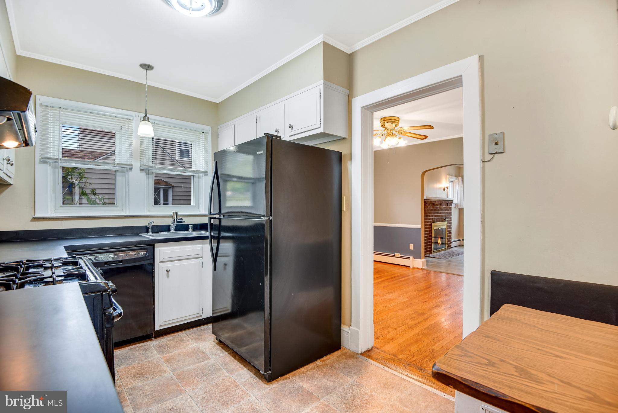 HAMMONDS FERRY - Residential