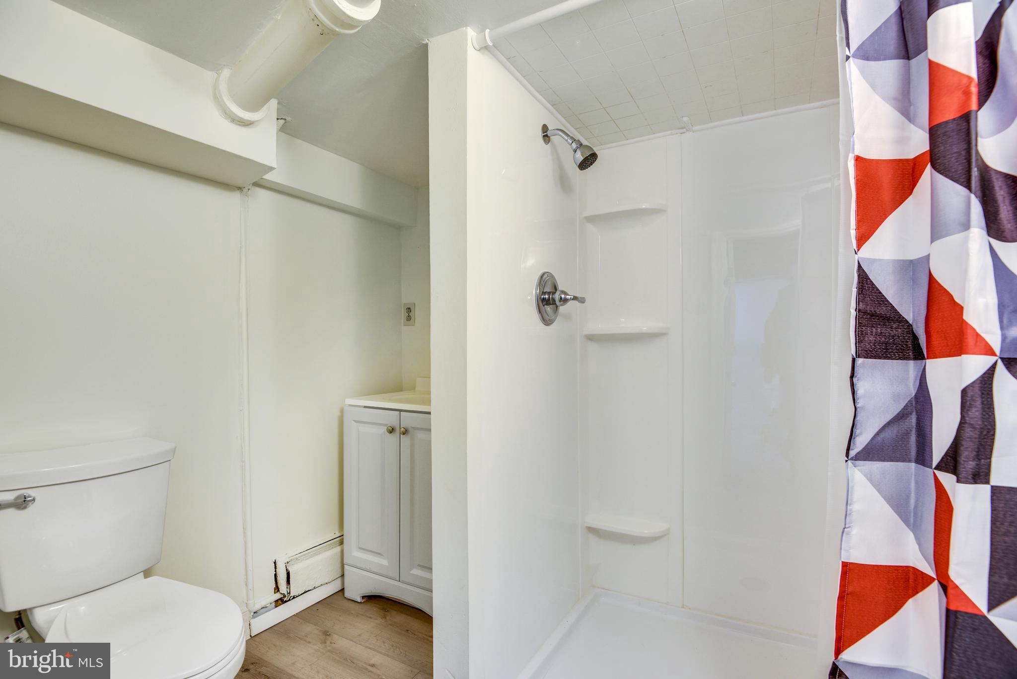 HAMMONDS FERRY - Residential