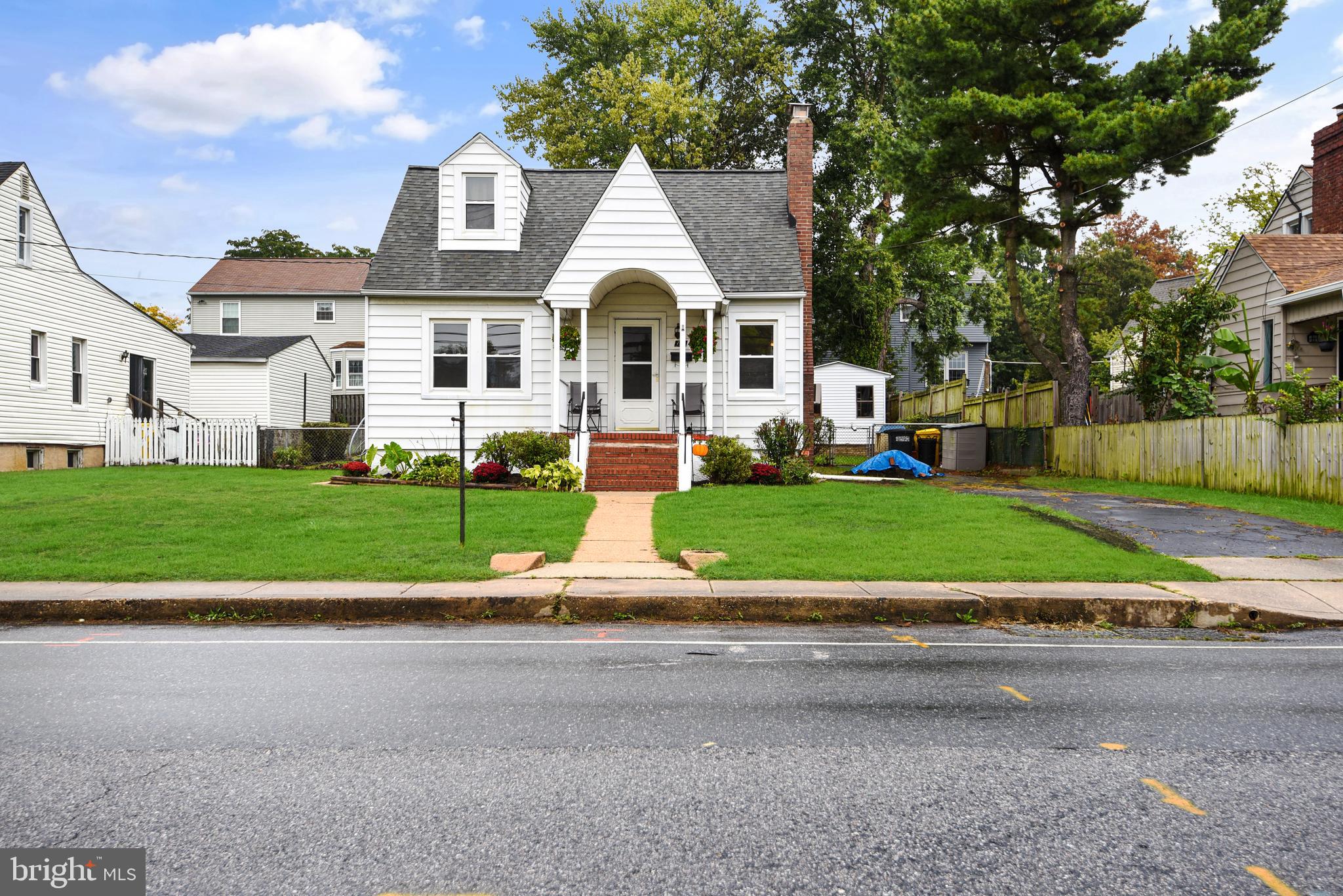 HAMMONDS FERRY - Residential