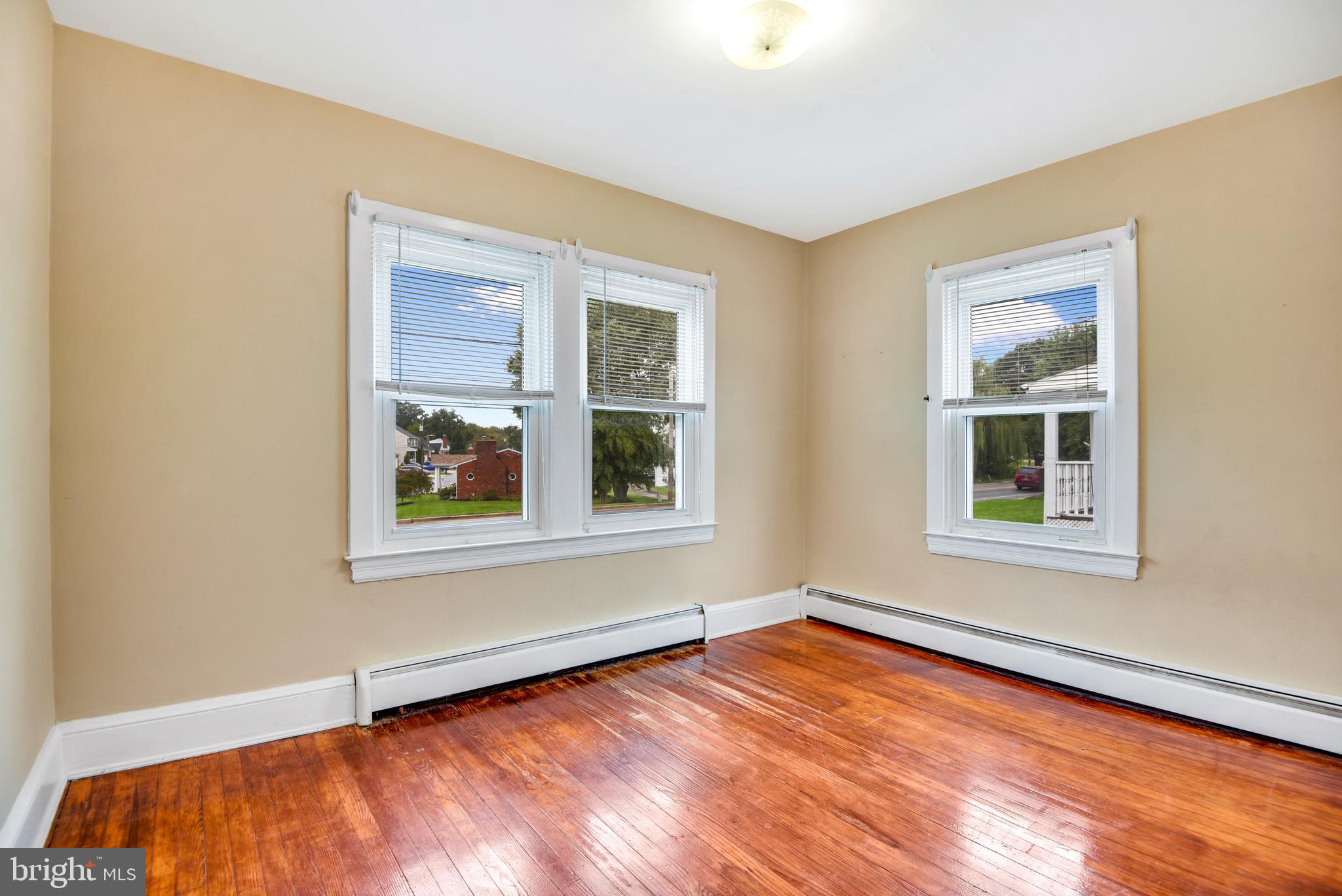 HAMMONDS FERRY - Residential