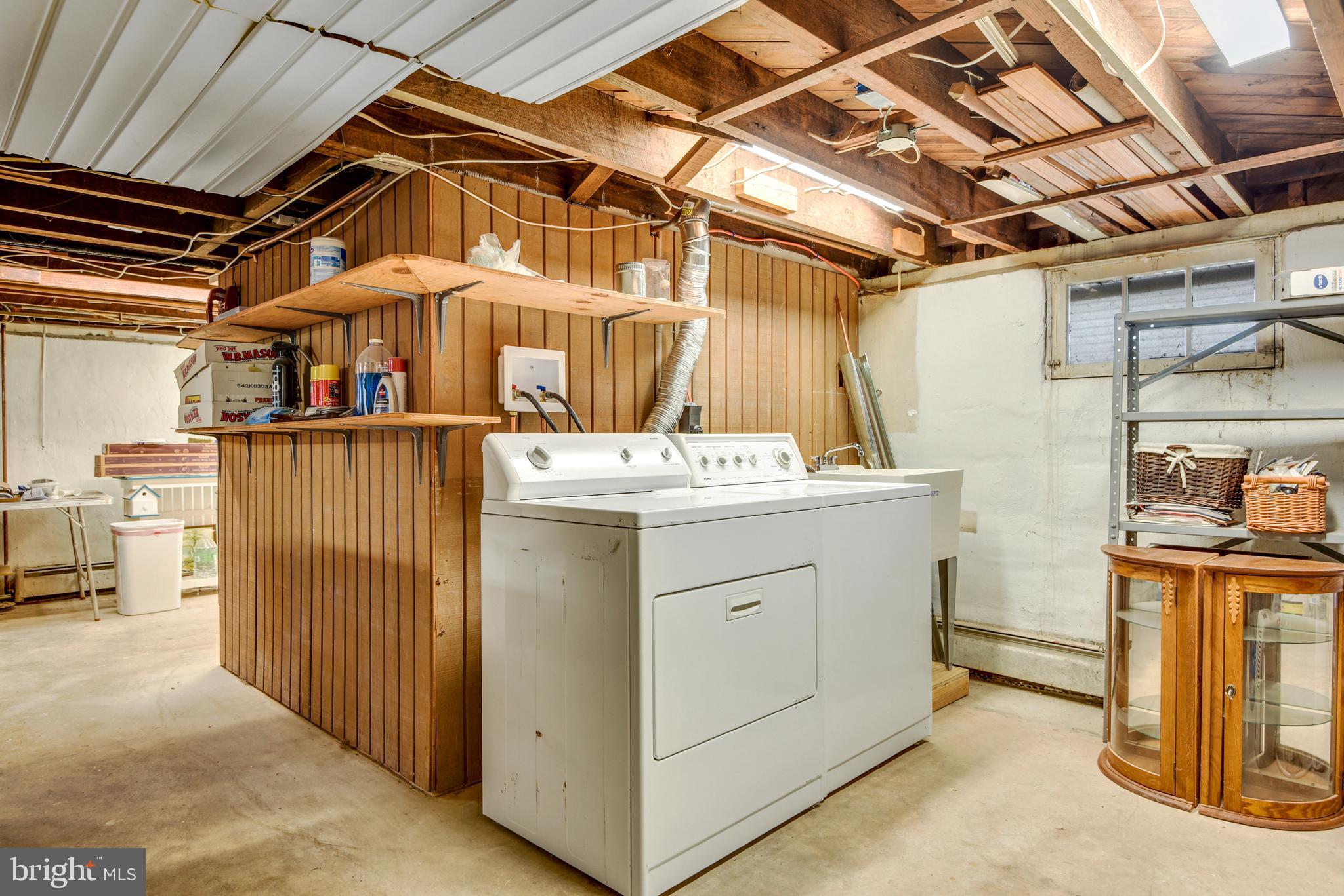 HAMMONDS FERRY - Residential