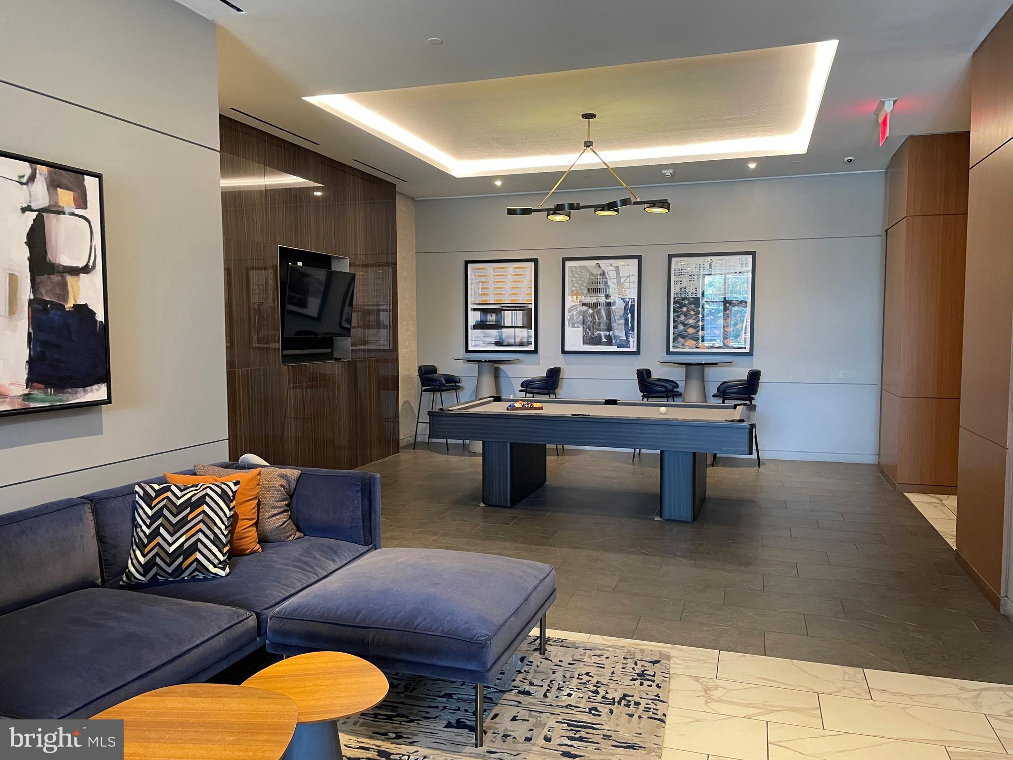 1211 VAN STREET SE 601