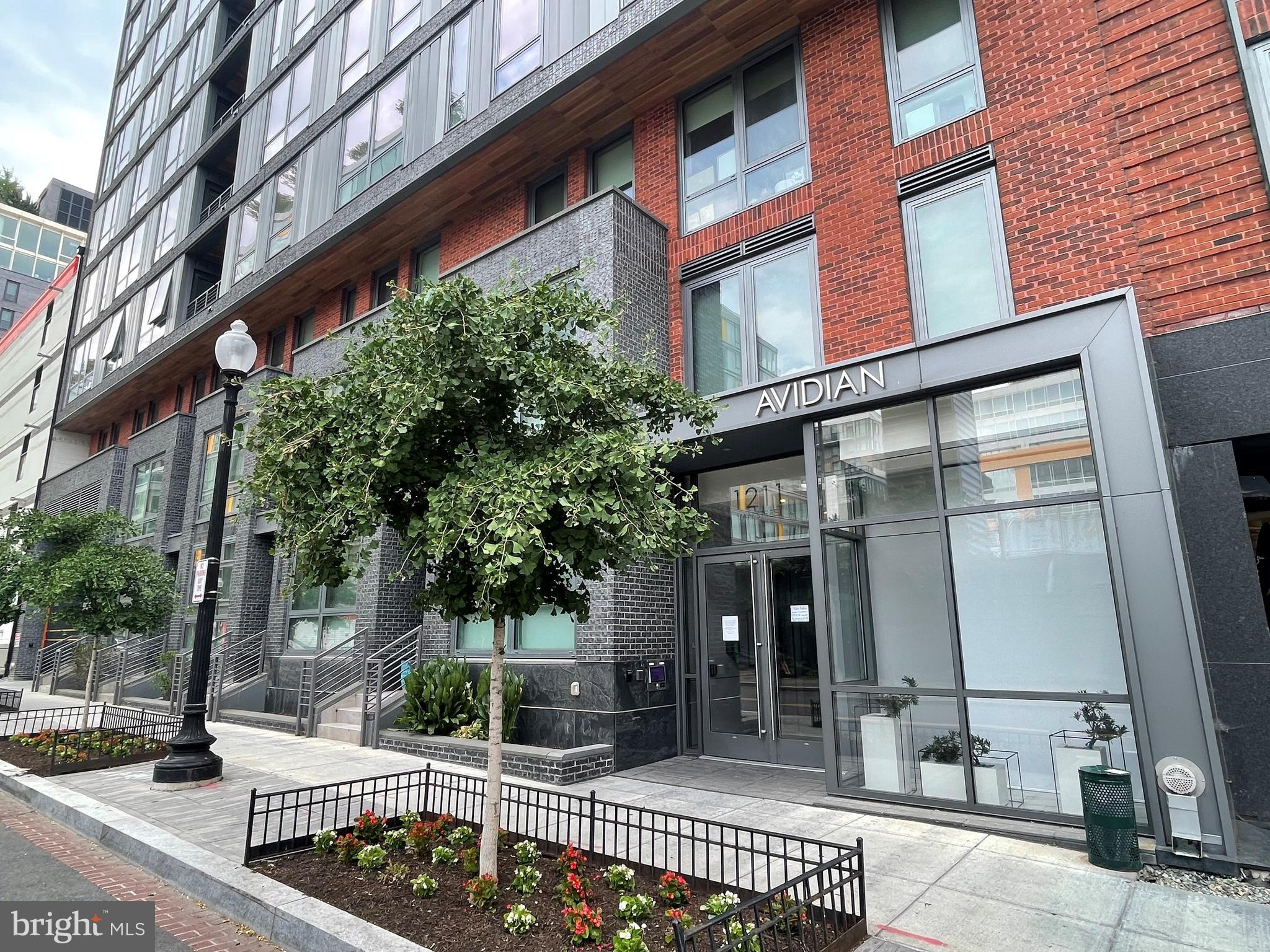 1211 VAN STREET SE 601