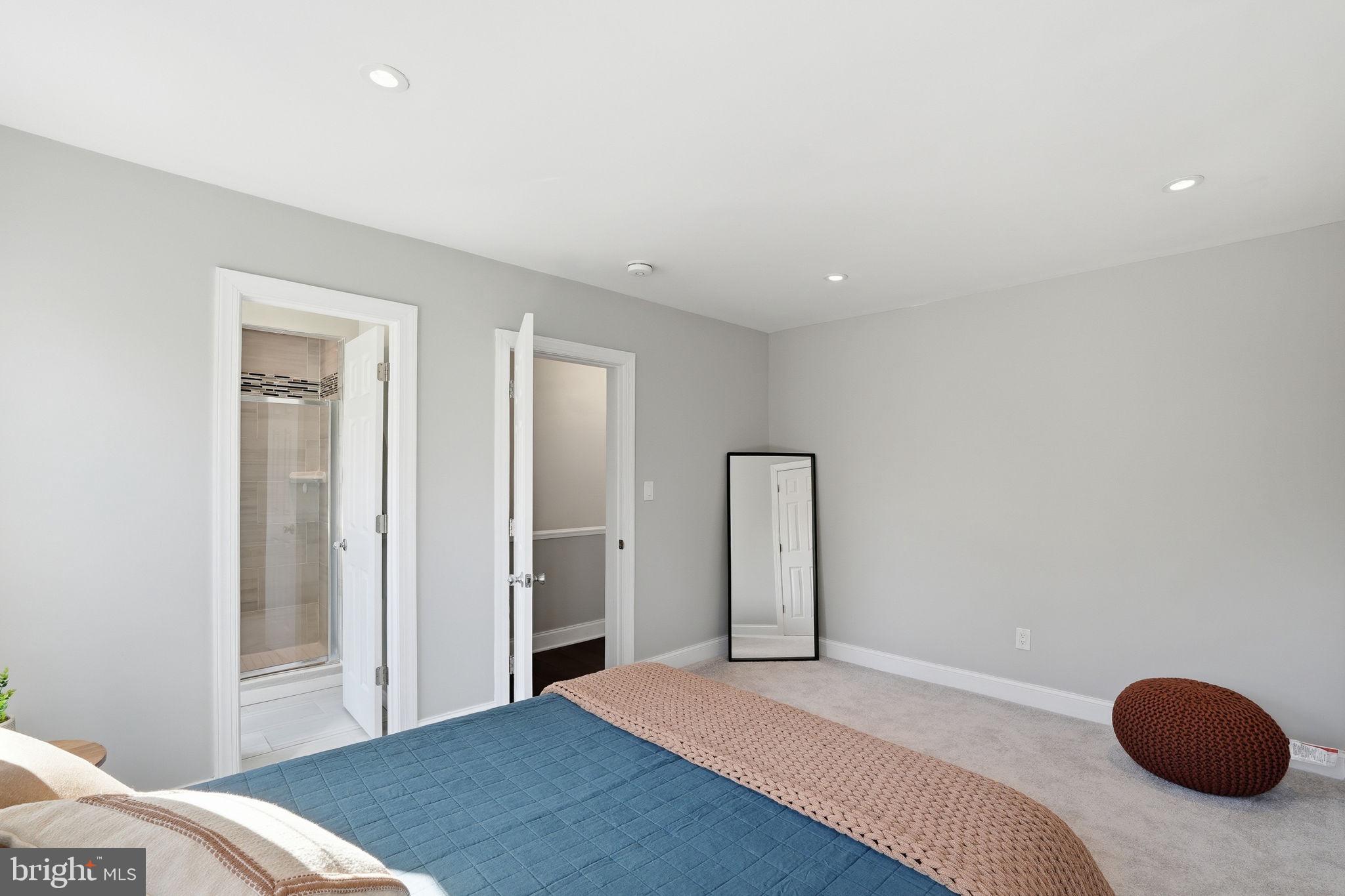 MOUNT RAINIER - Residential