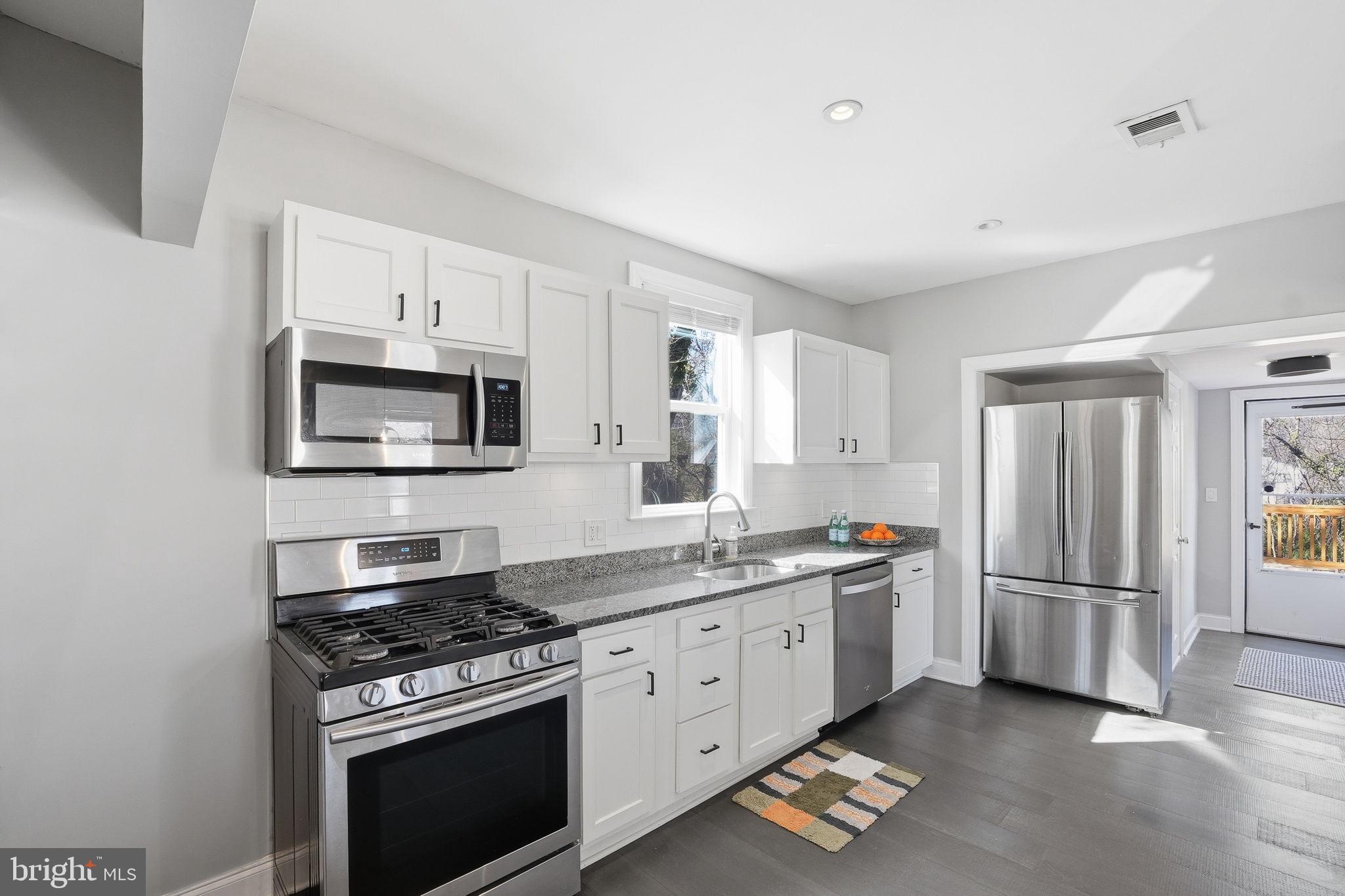 MOUNT RAINIER - Residential