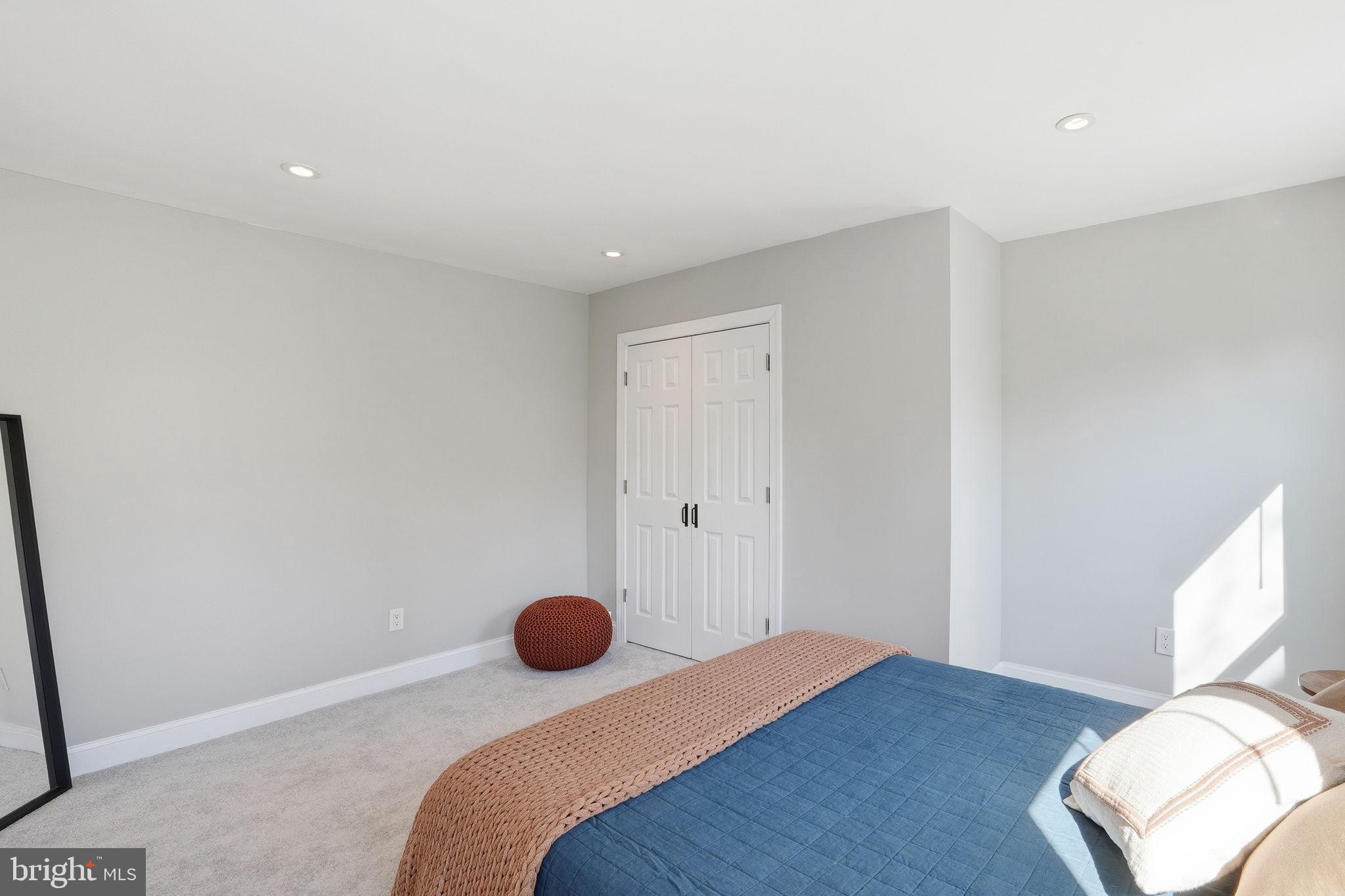 MOUNT RAINIER - Residential