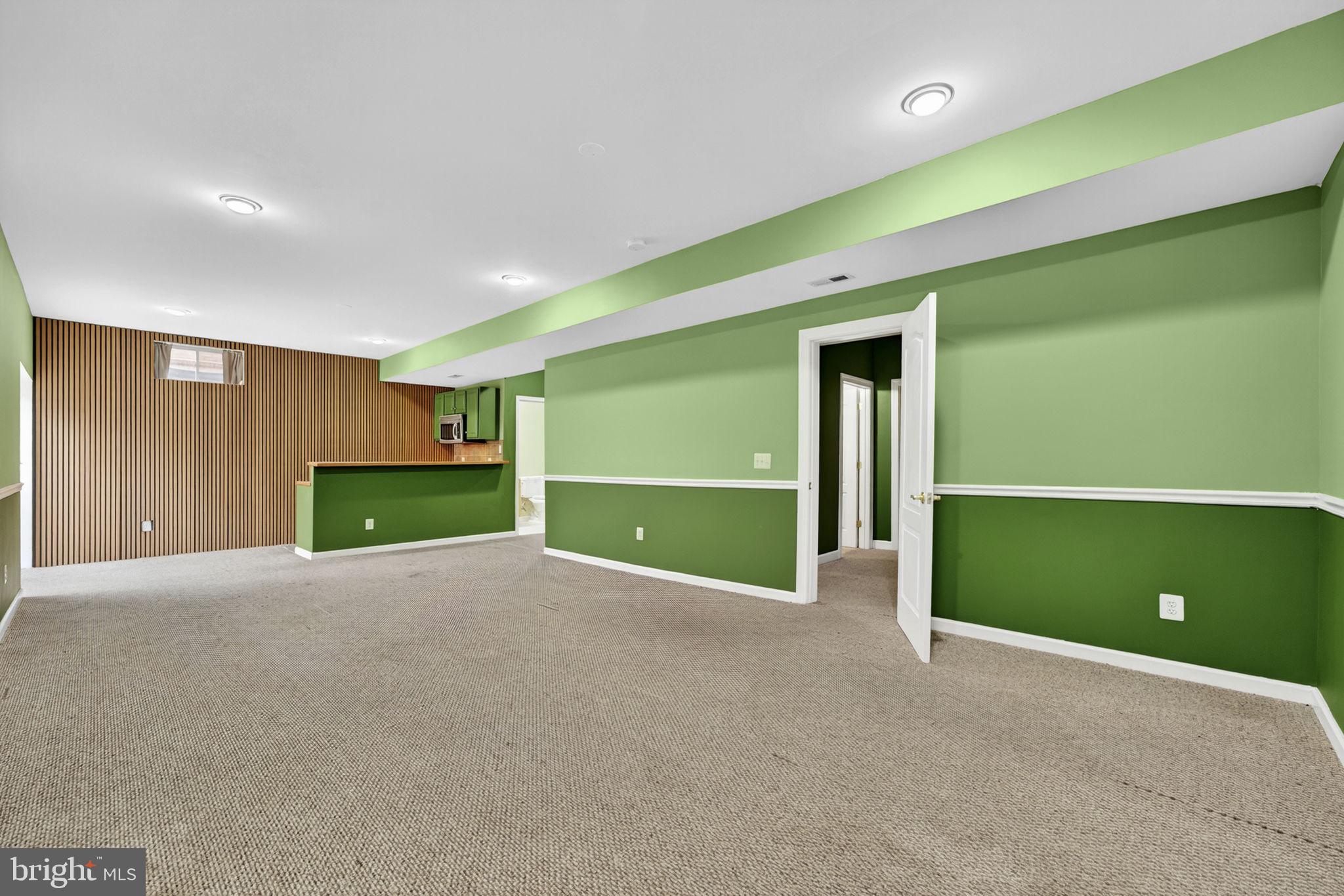 NEW BRISTOW VILLAGE - Residential